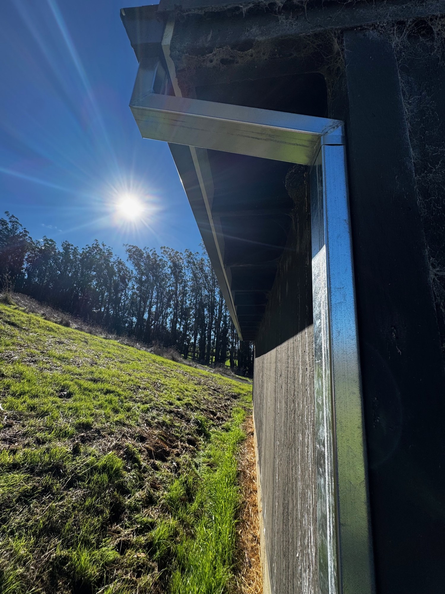 Gutters & exterior details
