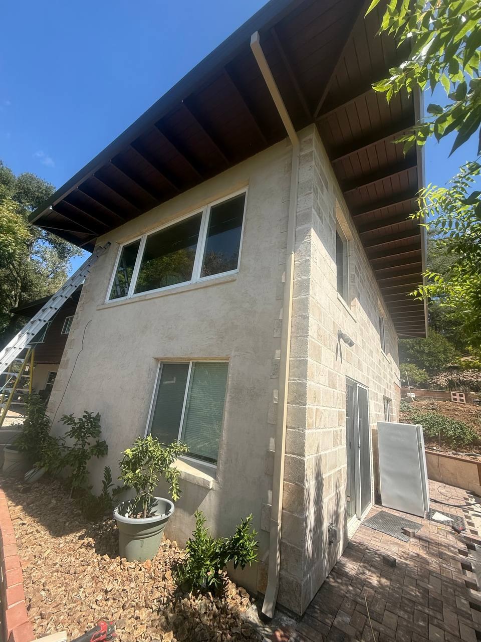 Gutters & exterior details