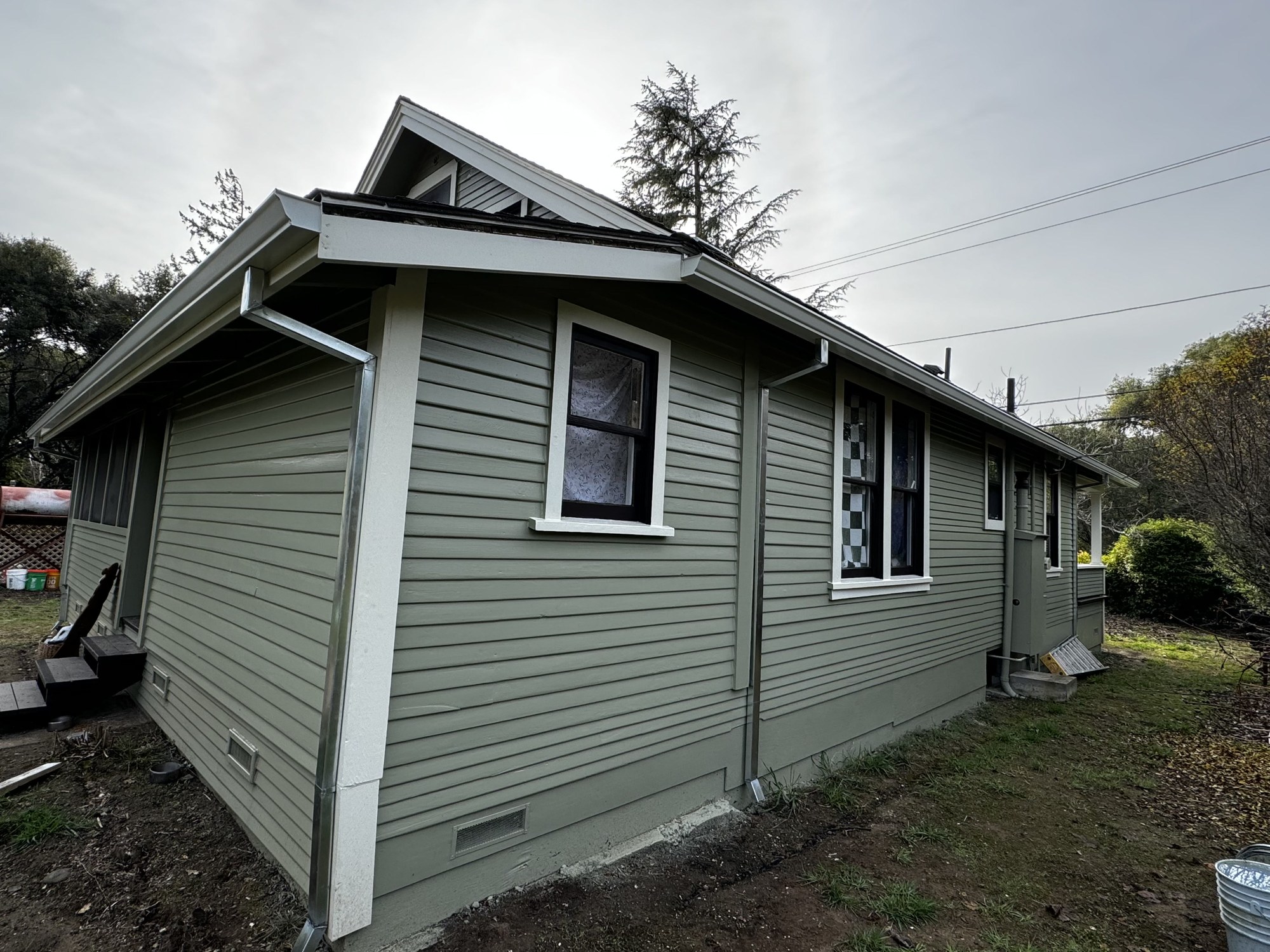 Gutters & exterior details