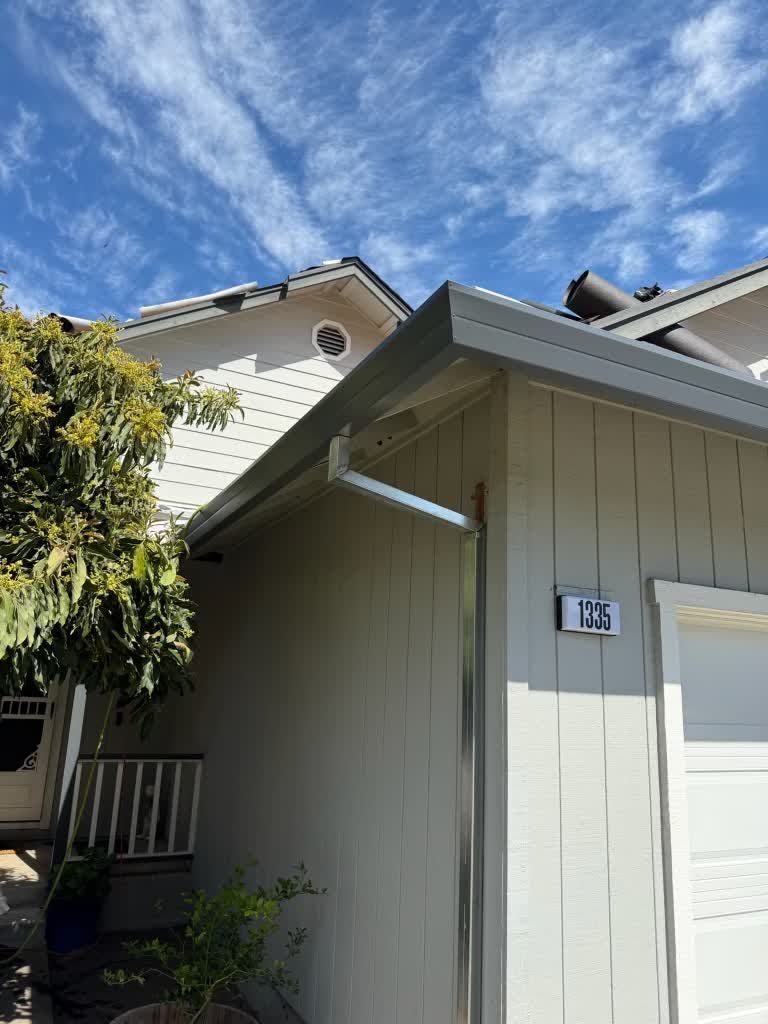 5.5 inch fascia gutter residential installation